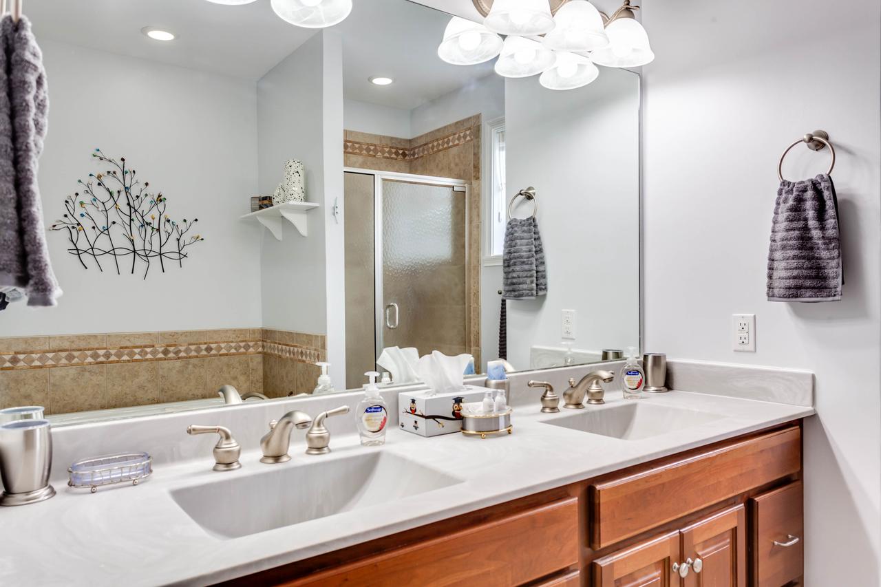 Yacht Club Cabana - thumb 15