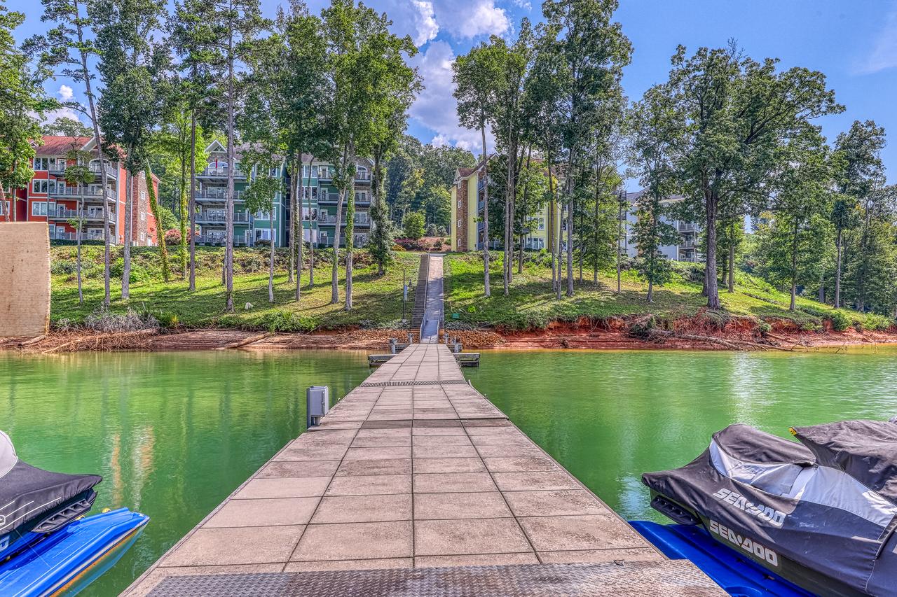 Yacht Club Cabana - thumb 28