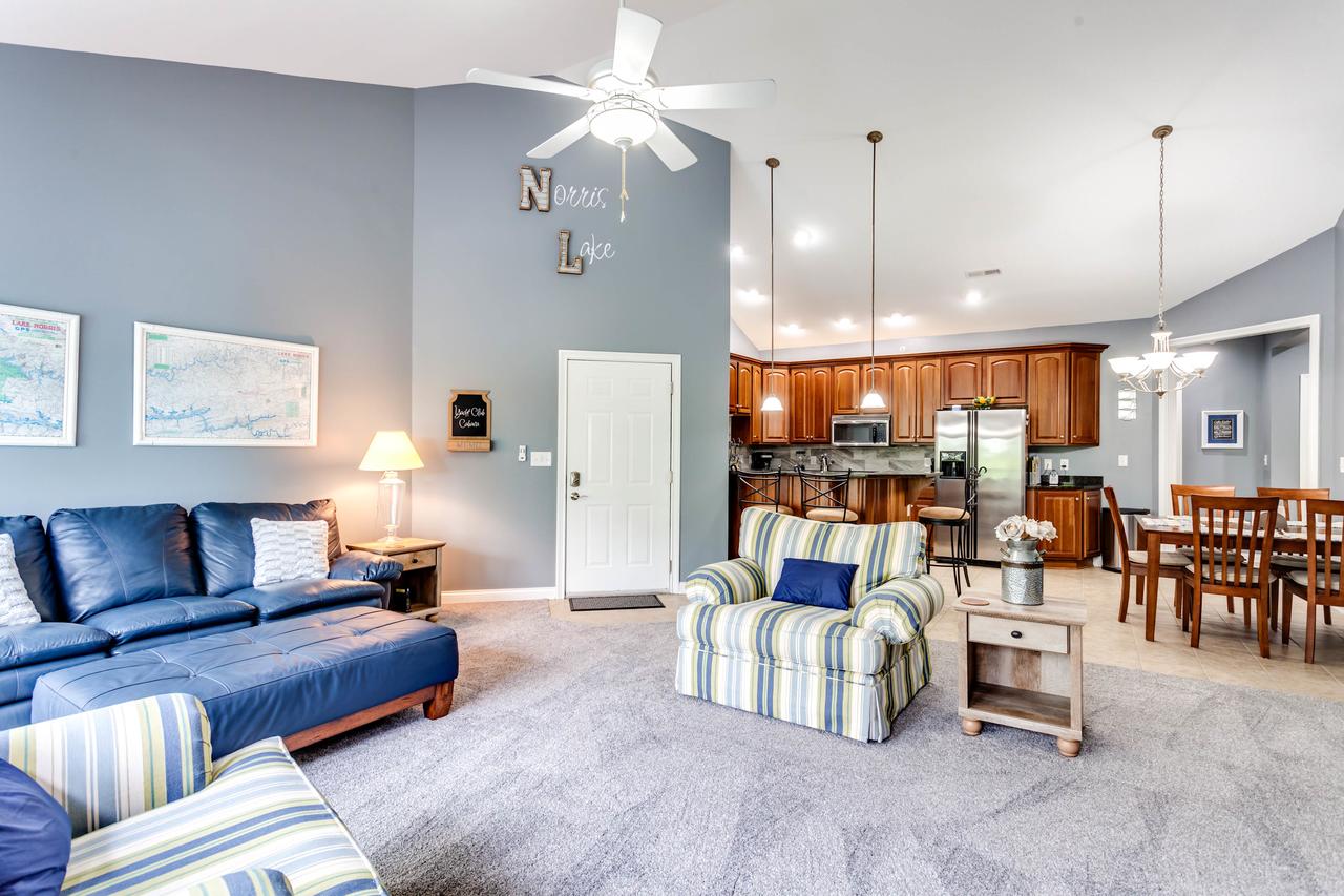 Yacht Club Cabana - thumb 0