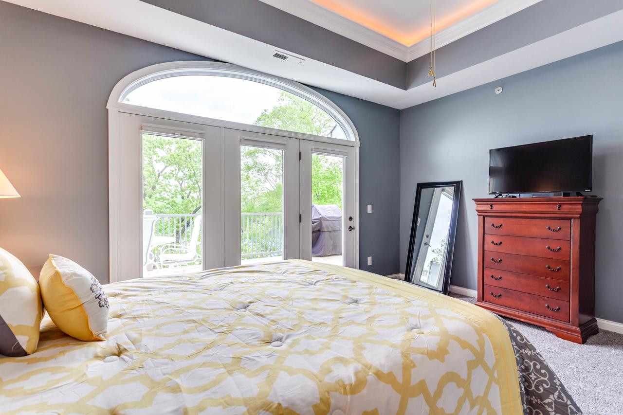 Yacht Club Cabana - thumb 12