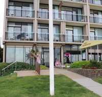 Four Sails Resort - Accommodation Massachusetts