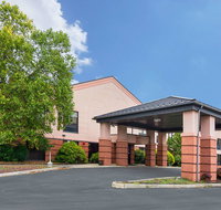 Quality Suites Martinsburg - Accommodation Massachusetts