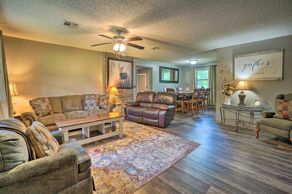 'Deer Camp Run'   Dog-Friendly House W/ Yard! - thumb 1