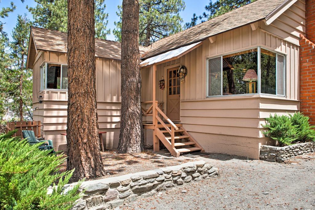 'Rustic Acorn' Cabin With Deck, Walk To Downtown! - thumb 0