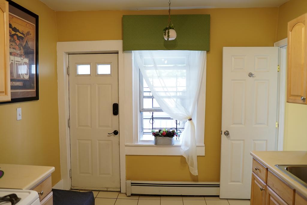 2 Top Floor Units Between Harvard (5 Min Walk) & MIT . - thumb 1