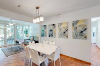 4/3 Palm Garden Coastal Home by NOMAD GURU Accommodation Massachusetts