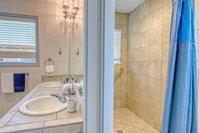 9 bedroom/ 6 bath sleeps 30 with a private fishing pier with huge trout Accommodation Massachusetts