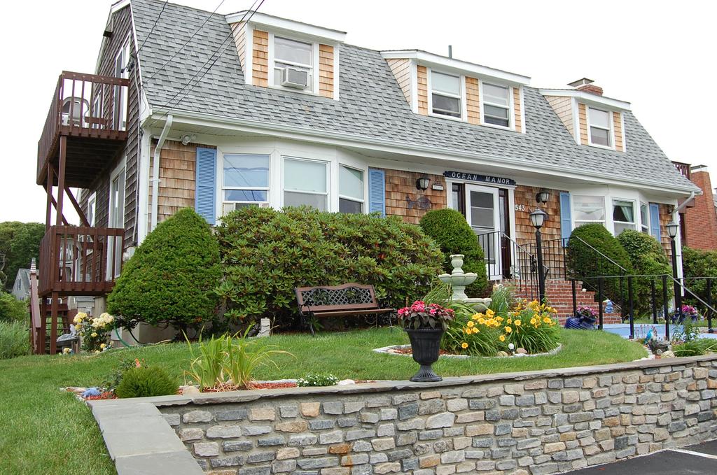 A Cape Cod Ocean Manor Inn - thumb 0