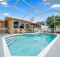 Aurora Seabreeze Fenced Yard 3 Bedroom Heated Pool Wi-Fi Sleeps 10 - Accommodation Massachusetts