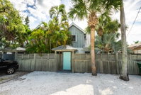 Barefoot Bungalow Accommodation Massachusetts