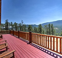 Bearadise Cabin with Mtn Views - Near Hiking - Accommodation Massachusetts