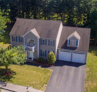 Beautiful South shore Hidden Gem next to Train Station near Boston - Accommodation Massachusetts