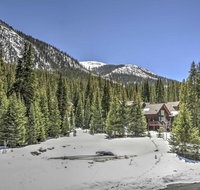 Blue River Condo with Mtn Views Less Than 8Mi to Breck Ski - Accommodation Massachusetts