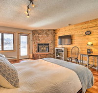 Charming Resort-Style Retreat 2mi to Granby Ranch - Accommodation Massachusetts