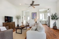 Charming Royal Queen Blocks From FQ Accommodation Massachusetts