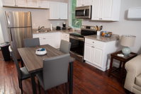 Charming St Claude Ave Apt Sleeps 4 Accommodation Massachusetts