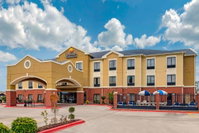 Comfort Inn  Suites Port Arthur Accommodation Massachusetts