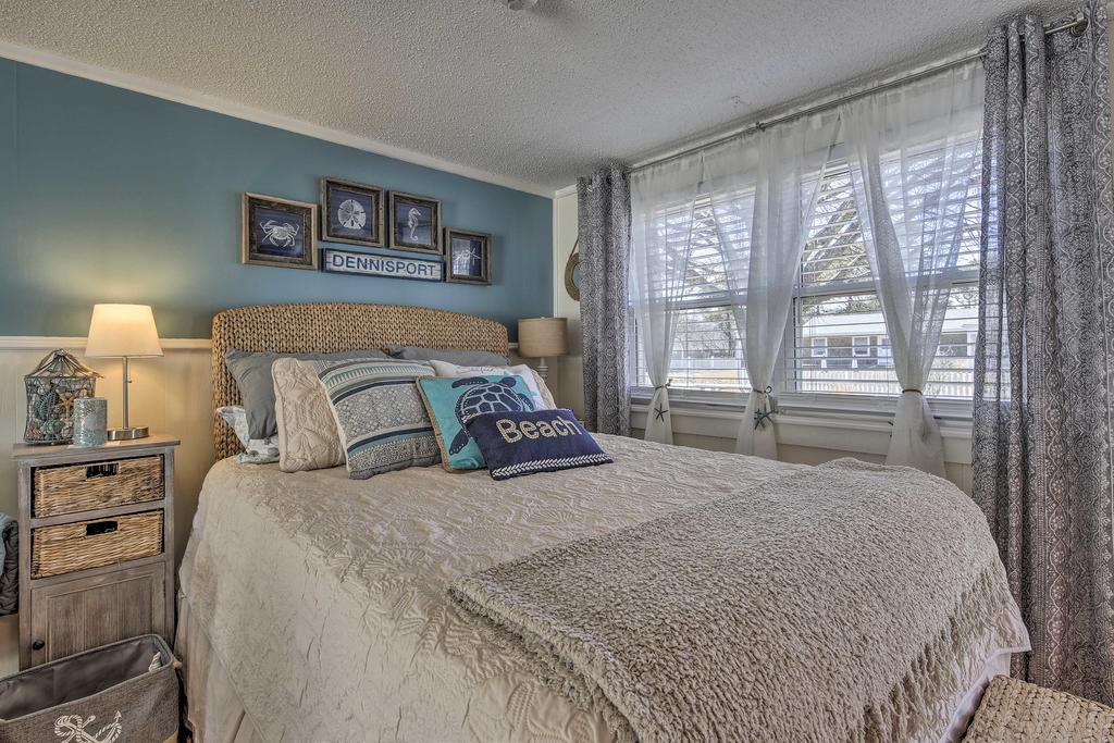 Cozy Dennis Port Condo With Patio-Walk To Beach And Pool - thumb 2