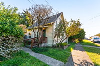 Dunrovin Vintage Beach Cottage - 1 Bed 1 Bath Vacation home in Port Orford Accommodation Massachusetts
