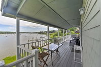 East Greenwich Waterfront Home-Walk to Town Shops Accommodation Massachusetts