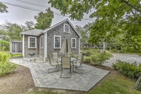 Eastham Cottage with Backyard-100 Yards to the Bay Accommodation Massachusetts