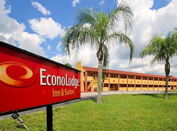 Econo Lodge Inn & Suites Maingate Central