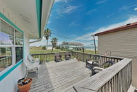 El Nanos Beach House - Remodeled Coastal Gem home Accommodation Massachusetts