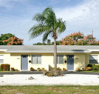 Harbor Duplex 3 Bedrooms Walk to Beach WiFi Sleeps 8 Walk to Beach - Accommodation Massachusetts
