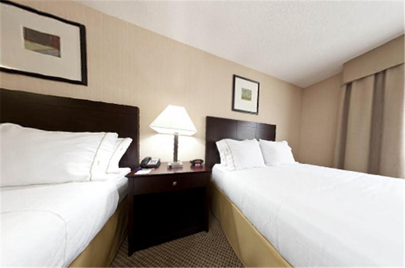Holiday Inn Express Hotel & Suites Tipp City - thumb 1