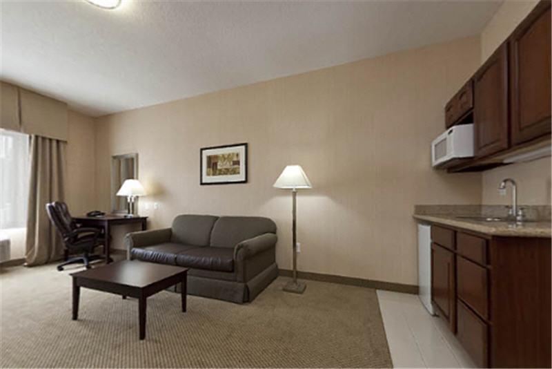 Holiday Inn Express Hotel & Suites Tipp City - thumb 2