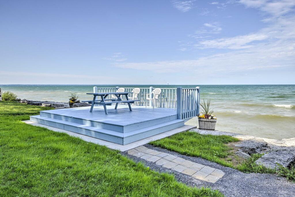 Lake Ontario Waterfront Cottage With Deck&Grill - thumb 0