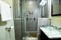 Mid-City Magic 3 Accommodation Massachusetts