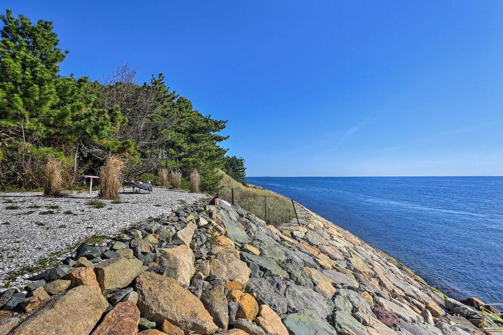 Modern Cape Cod Condo, Walk To Nantucket Sound! - thumb 2