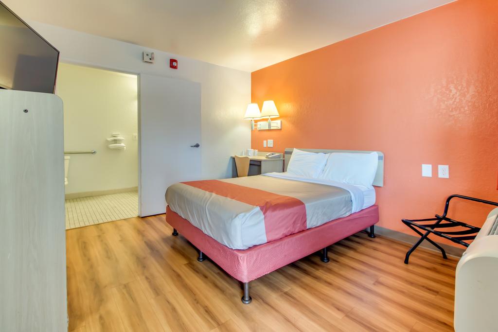 Motel 6-Venice, FL - thumb 2