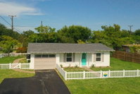 New Listing Chic Updated Bungalow - Walk To Bay Home Accommodation Massachusetts
