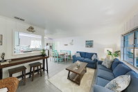 New Listing Corner-Lot Getaway w/ Screened Porch home Accommodation Massachusetts