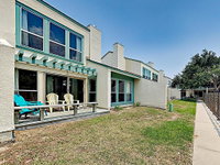 New Listing Poolside Retreat - Tennis Near Beach Townhouse Accommodation Massachusetts