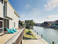 New Listing Waterfront Home W/ Decks  Bay Views Home Accommodation Massachusetts