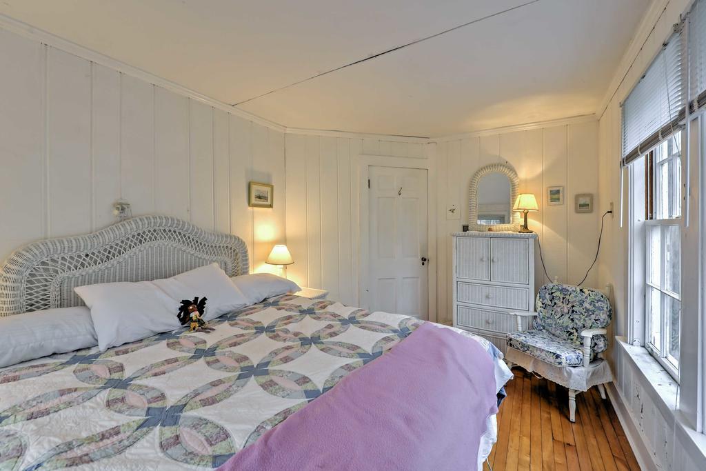 Quaint Eastham Cottage With Patio-Mins To The Shore! - thumb 0