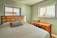 Quaint Suburban Royal Oak Escape Less Than 3 Mi Downtown Accommodation Massachusetts