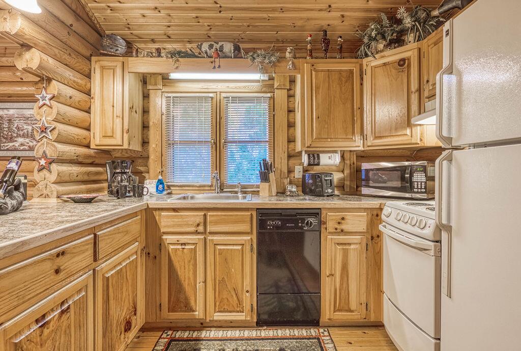 Unforgettable Dreams - thumb 2