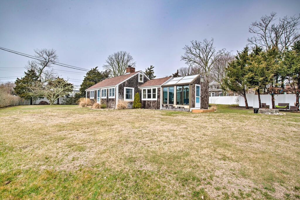 Waterfront Cape Cod Home With Sunroom & Fire Pit - thumb 2
