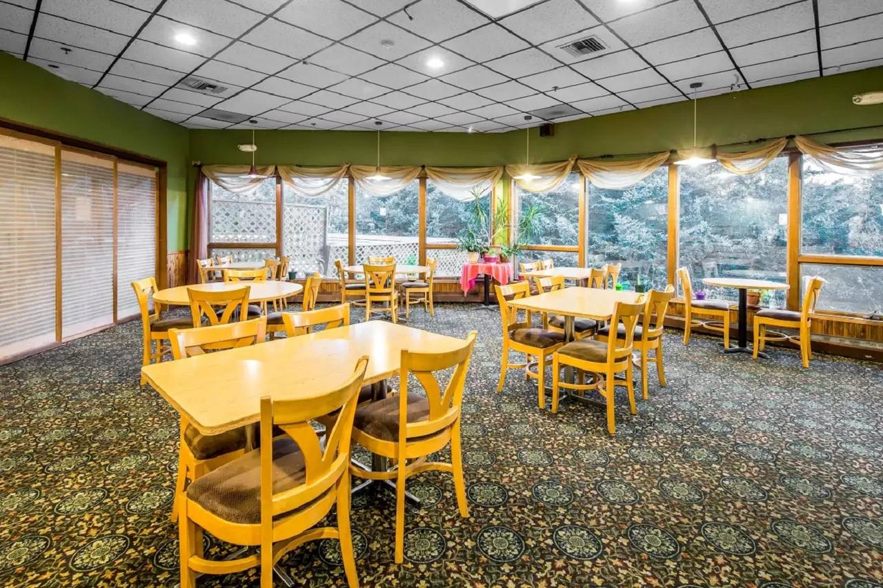 Quality Inn - thumb 25