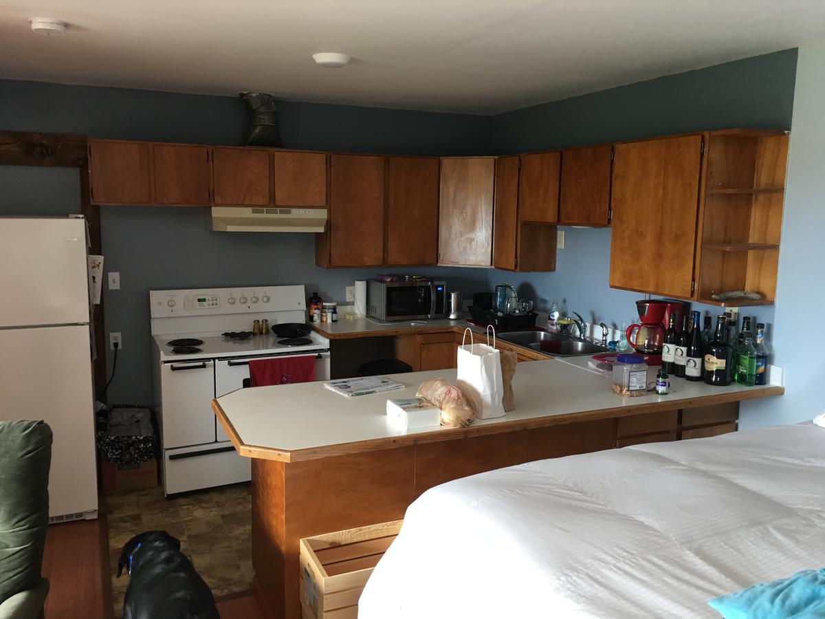 Red Door Lodge Full Kitchen - thumb 1