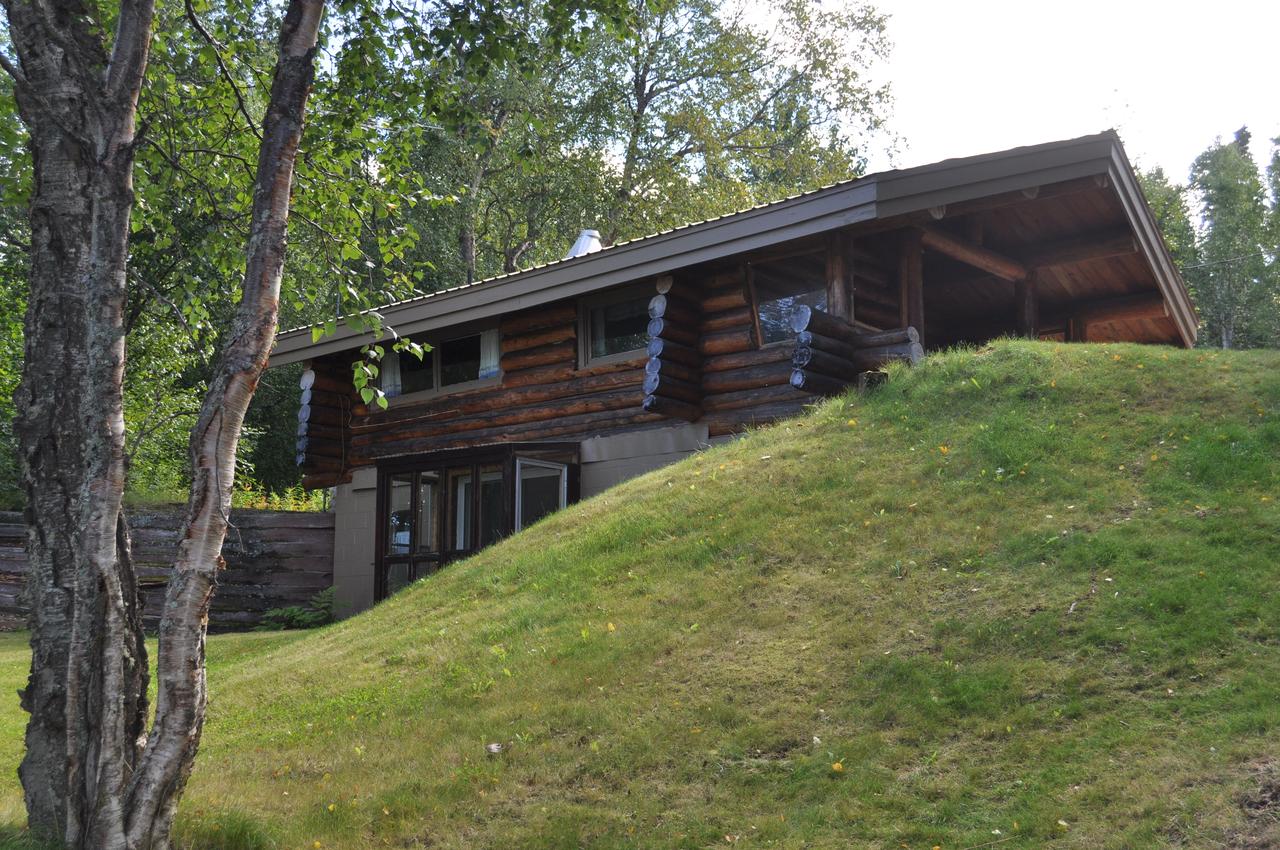 Daniels Lake Lodge Cabins - thumb 4