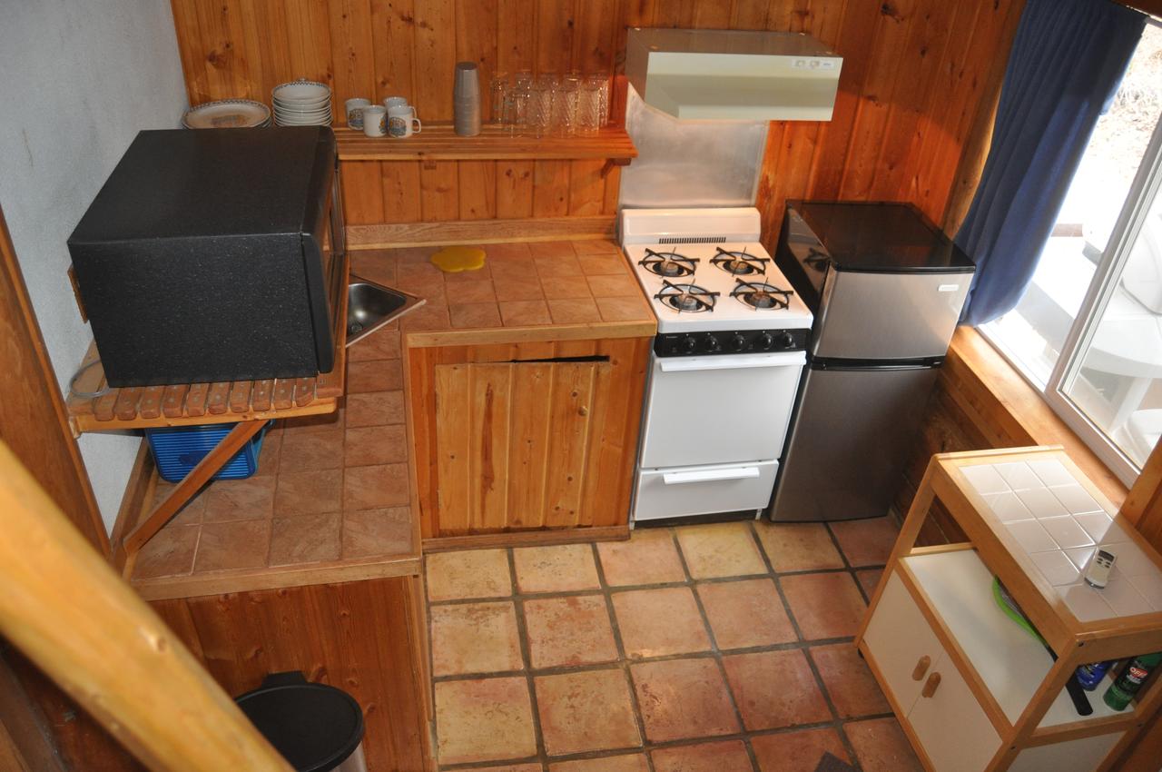 Daniels Lake Lodge Cabins - thumb 40