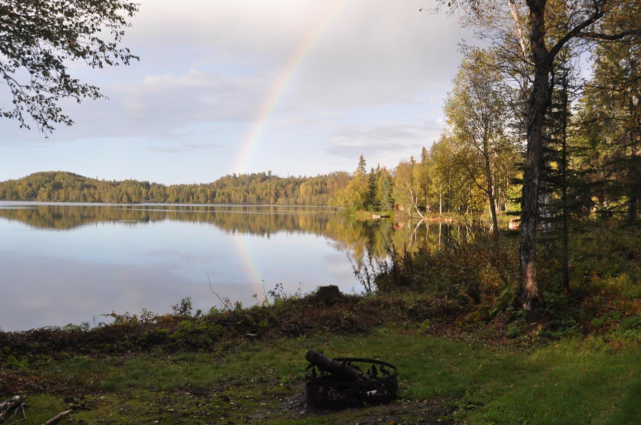 Daniels Lake Lodge Cabins - thumb 5