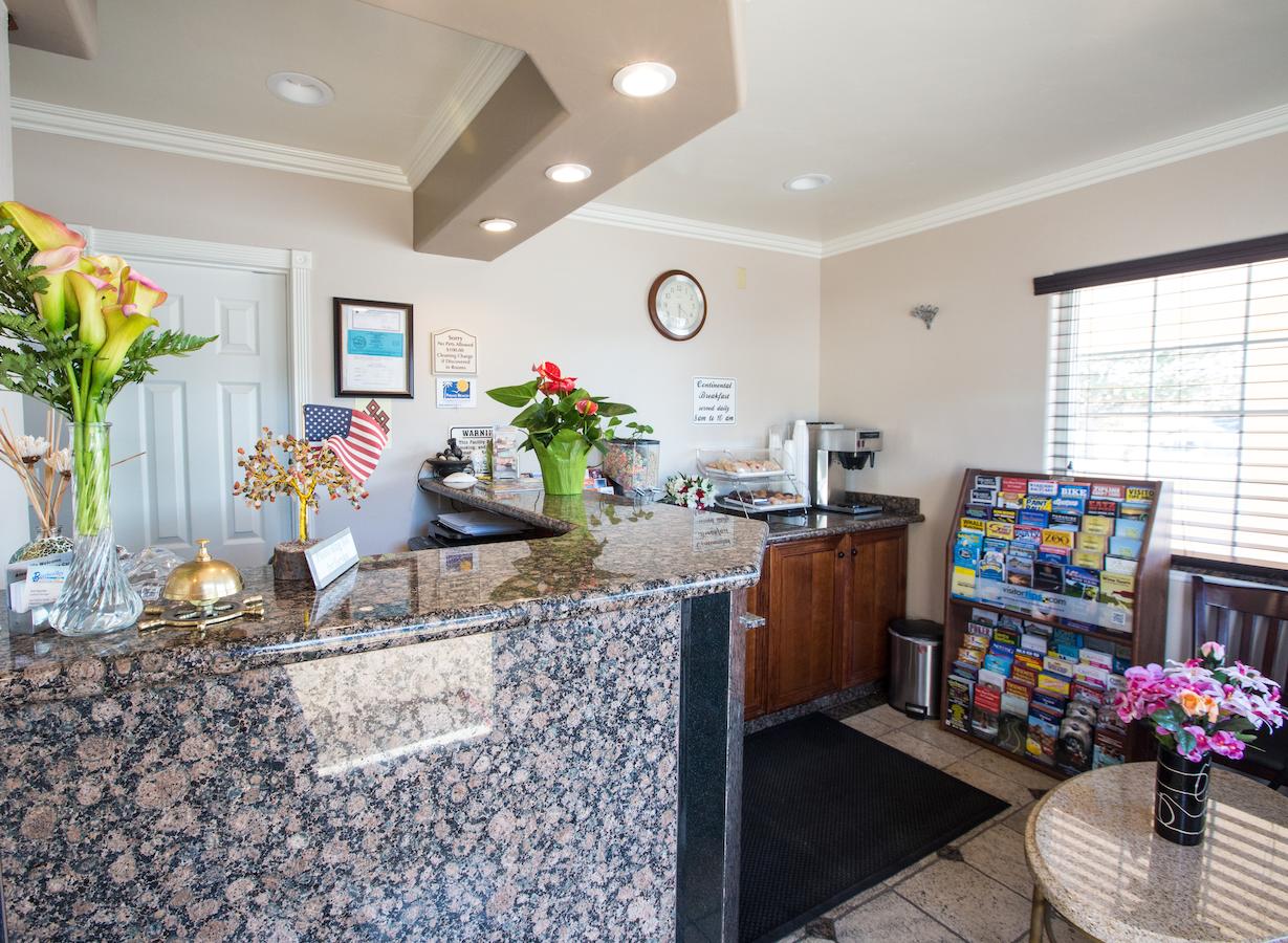 Beachwalker Inn & Suites - thumb 32