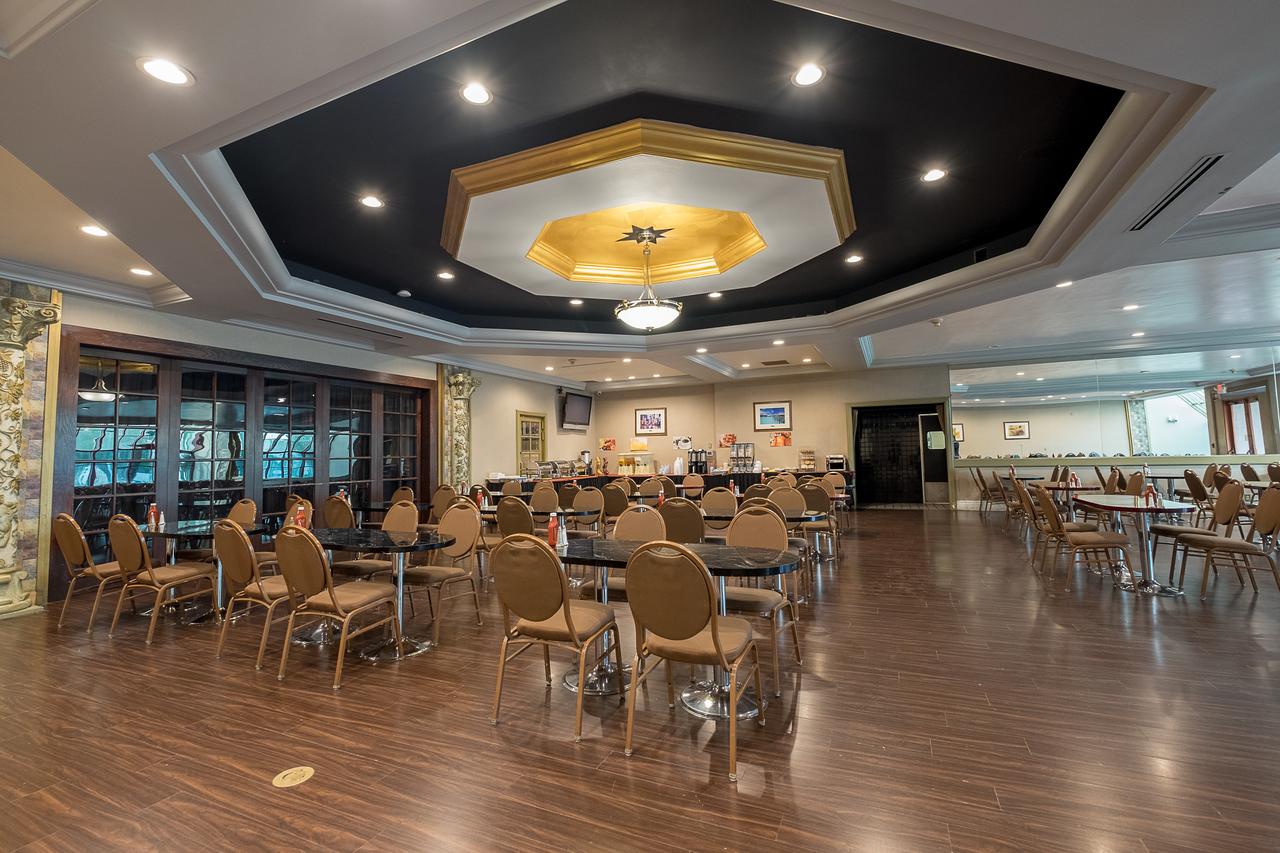 Howard Johnson By Wyndham Fullerton/Anaheim Conference Cntr - thumb 9