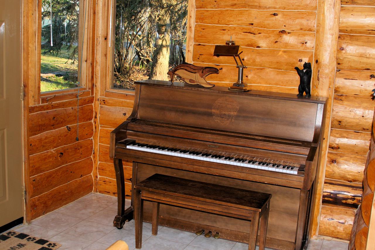 Bear Den Vacation Home - thumb 16